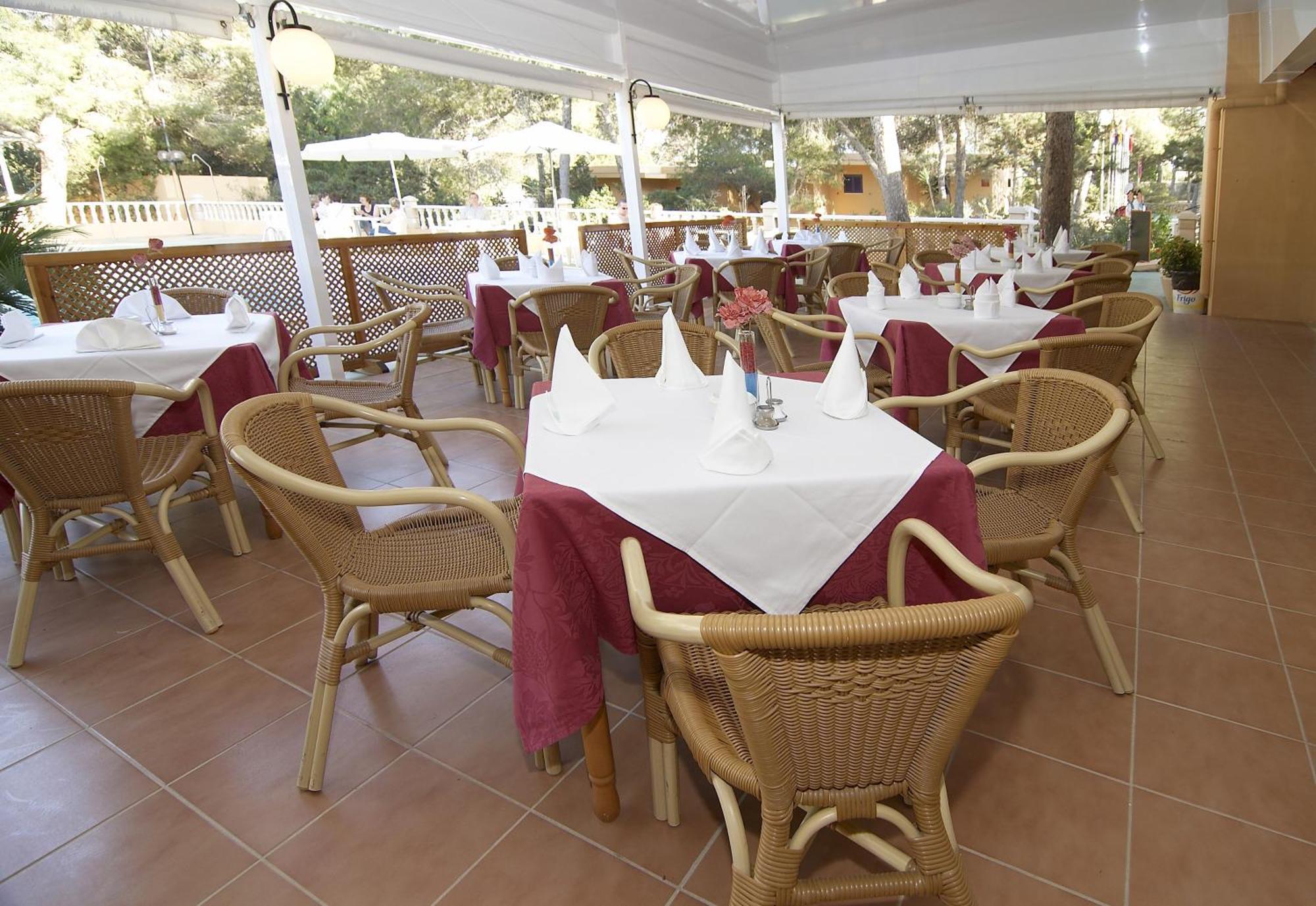 Ses Eufabietes Apartments & Restaurant Playa Migjorn Eksteriør bilde