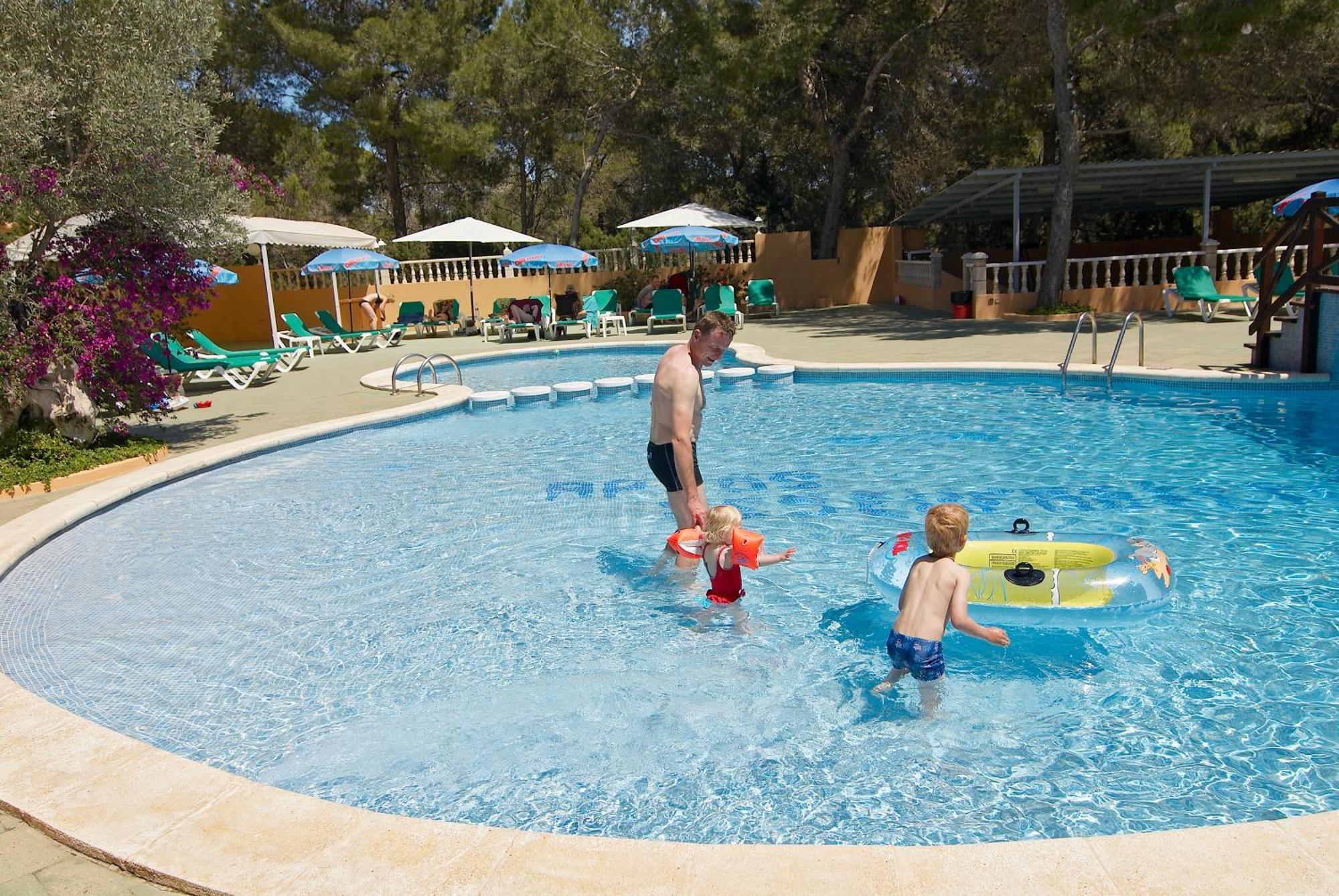Ses Eufabietes Apartments & Restaurant Playa Migjorn Eksteriør bilde