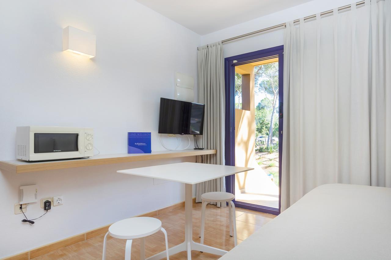 Ses Eufabietes Apartments & Restaurant Playa Migjorn Eksteriør bilde