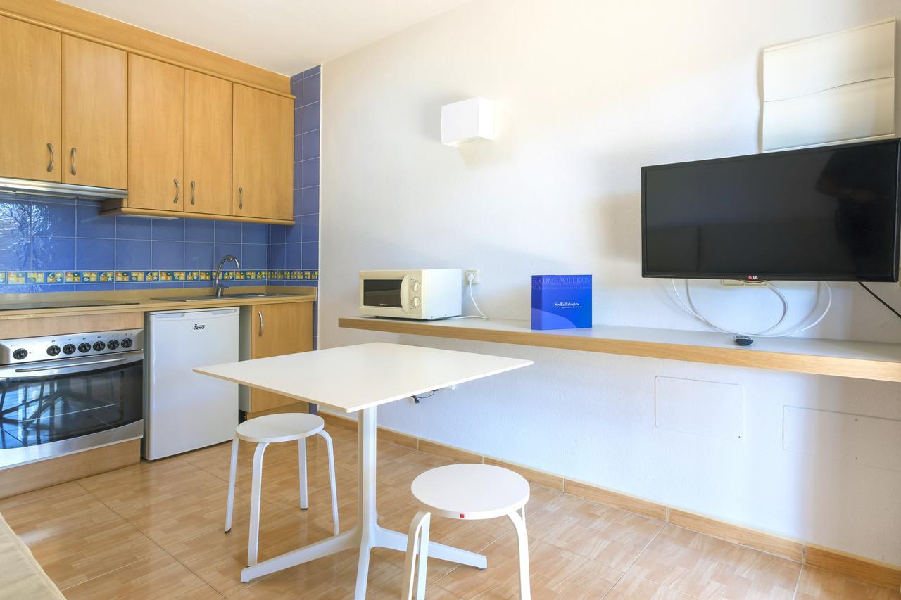 Ses Eufabietes Apartments & Restaurant Playa Migjorn Eksteriør bilde