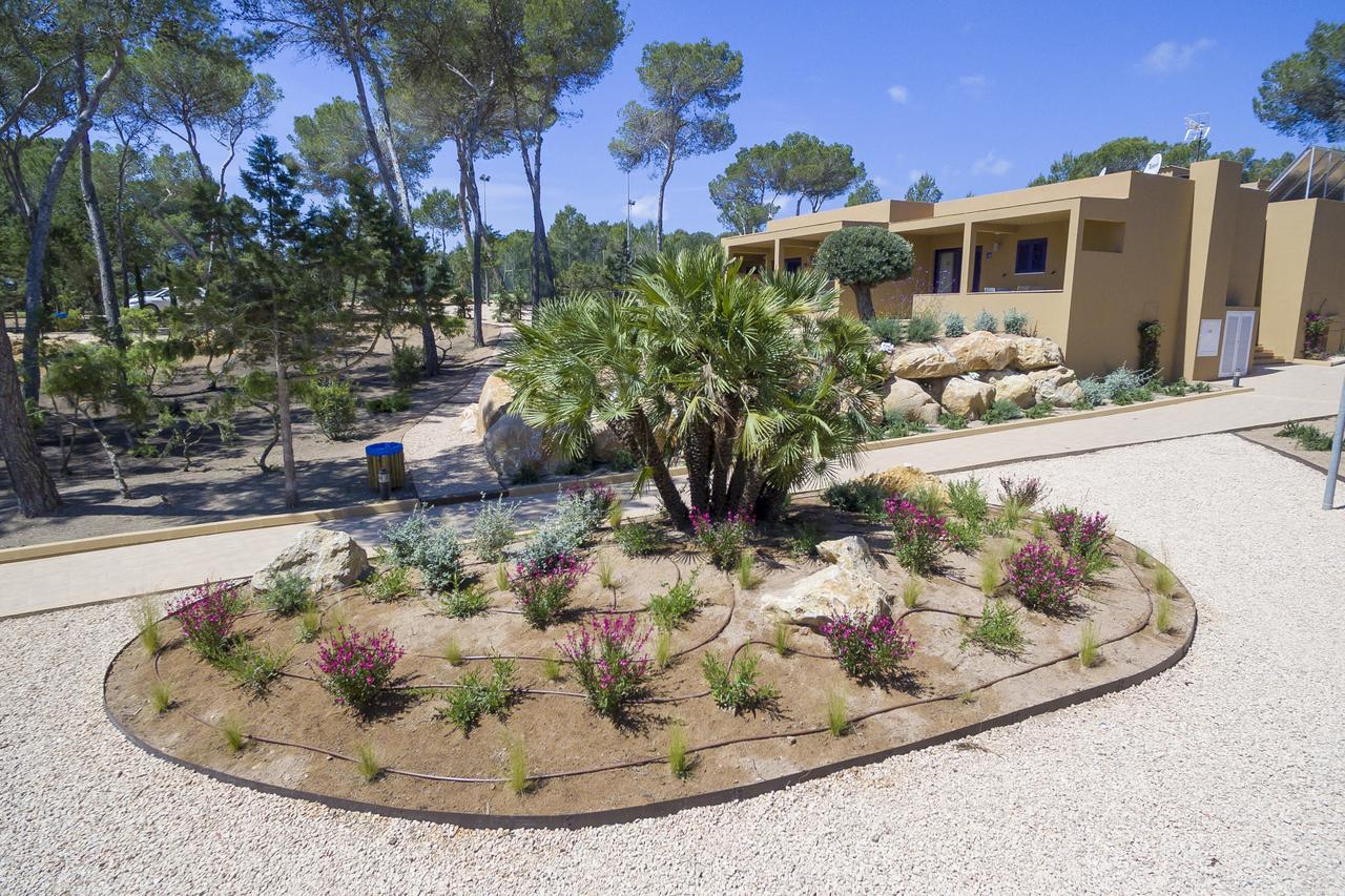 Ses Eufabietes Apartments & Restaurant Playa Migjorn Eksteriør bilde