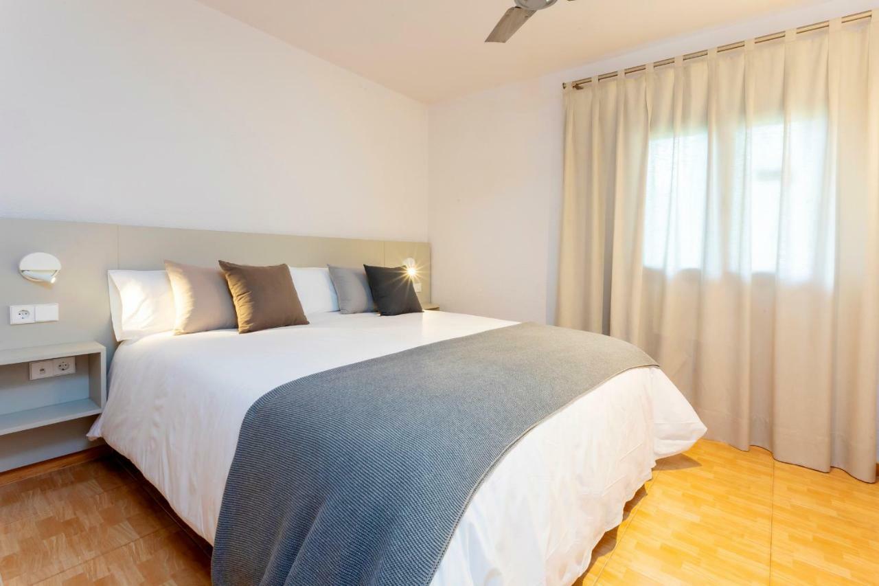 Ses Eufabietes Apartments & Restaurant Playa Migjorn Eksteriør bilde